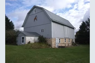 563  Kreuser Rdg, Richfield, WI 53017 - Photo 2