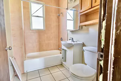 137 W Hadley St #139, Milwaukee, WI 53212 - Photo 8