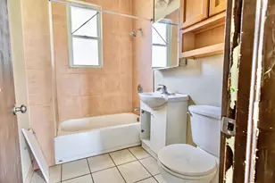 137 W Hadley St, Milwaukee, WI 53212 - Photo 8