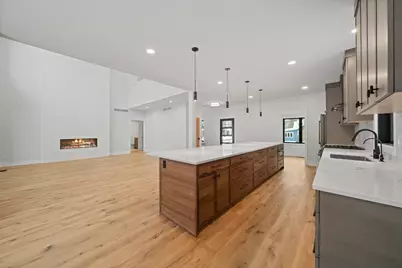 19  Cedar Point Dr, Williams Bay, WI 53191 - Photo 10