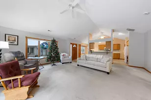 N160W18903 Oakland Dr, Jackson, WI 53037 - Photo 4