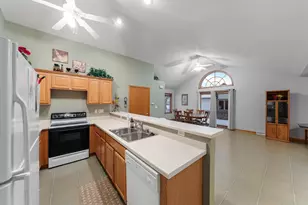 N160W18903 Oakland Dr, Jackson, WI 53037 - Photo 46