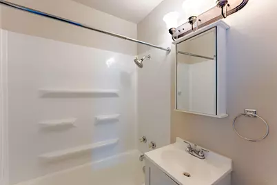 5106 W Stark St, Milwaukee, WI 53218 - Photo 12