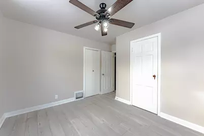 5106 W Stark St, Milwaukee, WI 53218 - Photo 10