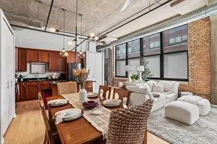 1924 N Hubbard St, Milwaukee, WI 53212 - Photo 8