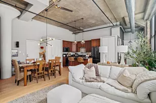 1924 N Hubbard St, Milwaukee, WI 53212 - Photo 2