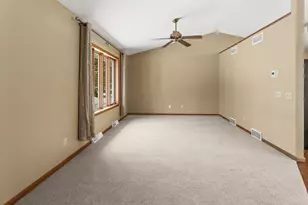 429 Meander Wood Rd, Oregon, WI 53575 - Photo 4