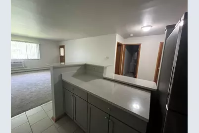 3811 S 35th St #32, Greenfield, WI 53221 - Photo 4