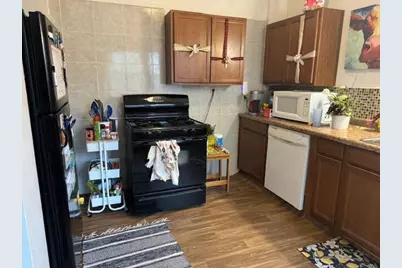 2734 N Murray Ave, Milwaukee, WI 53211 - Photo 10