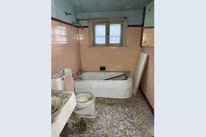 2734 N Murray Ave, Milwaukee, WI 53211 - Photo 18