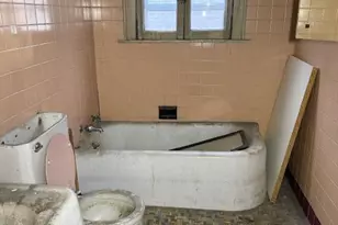 2734 N Murray Ave, Milwaukee, WI 53211 - Photo 18