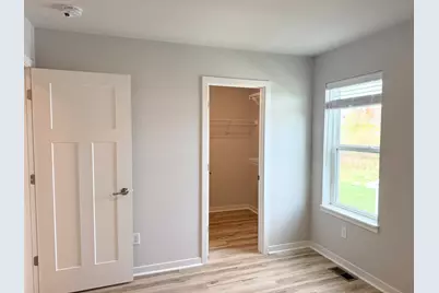 N161W21960  Daisy Dr, Jackson, WI 53037 - Photo 12