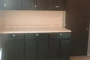 3059 N 10th Ln, Milwaukee, WI 53206 - Photo 2