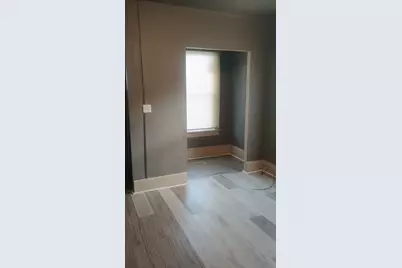 3059 N 10th Ln, Milwaukee, WI 53206 - Photo 8