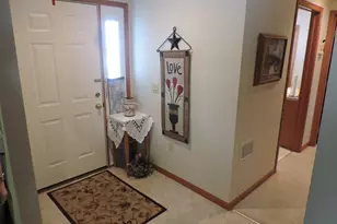 1515 Raveen St, Fort Atkinson, WI 53538 - Photo 2