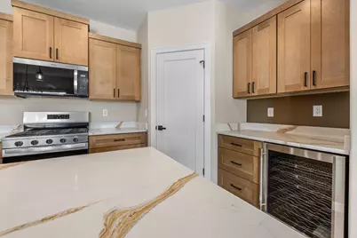 1820  Horseshoe Ln #423-1, Slinger, WI 53086 - Photo 16