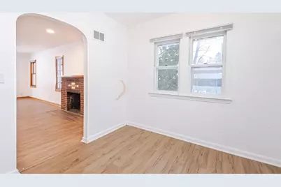 1806 E Main St, Waukesha, WI 53186 - Photo 8