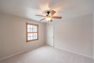 9815 S 31st St, Franklin, WI 53132 - Photo 8