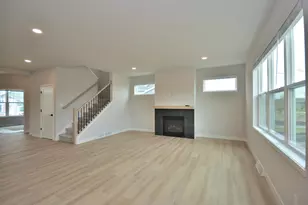 637 Standing Stone Dr, Waukesha, WI 53189 - Photo 4