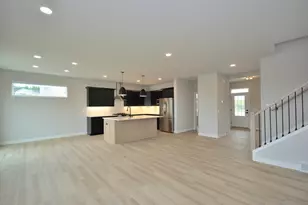 637 Standing Stone Dr, Waukesha, WI 53189 - Photo 8
