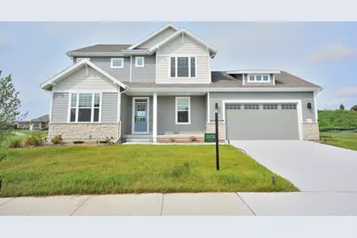 637  Standing Stone Dr, Waukesha, WI 53189 - Photo 1