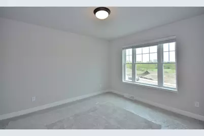 637  Standing Stone Dr, Waukesha, WI 53189 - Photo 32