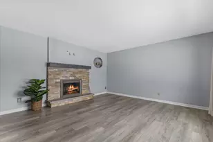 6026 S 23rd St, Milwaukee, WI 53221 - Photo 4