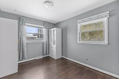 6026 S 23rd St, Milwaukee, WI 53221 - Photo 16