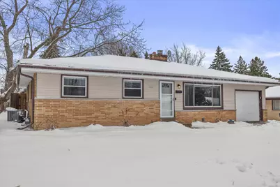 6026 S 23rd St, Milwaukee, WI 53221 - Photo 2