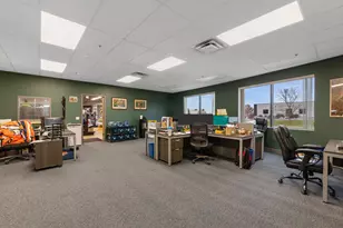 W223N609 Saratoga Dr, Pewaukee, WI 53186 - Photo 4