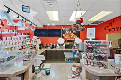 139 N 6th Ave, West Bend, WI 53095 - Photo 16