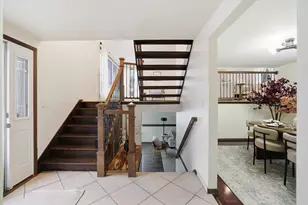 W127N12223 Knollwood Dr, Germantown, WI 53022 - Photo 4