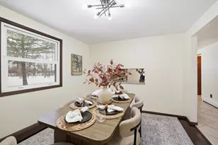 W127N12223 Knollwood Dr, Germantown, WI 53022 - Photo 18