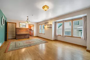 238 S Hartwell Ave, Waukesha, WI 53186 - Photo 10