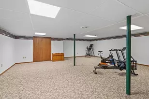 205 Crestwood Dr, Waukesha, WI 53188 - Photo 26