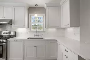 4579 N 105th St, Wauwatosa, WI 53225 - Photo 10