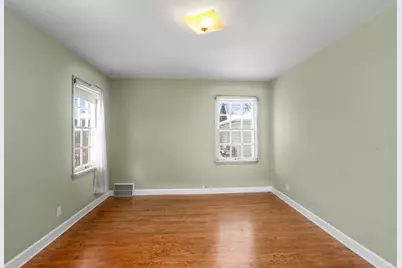 4579 N 105th St, Wauwatosa, WI 53225 - Photo 16