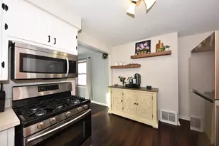 3341 N 88th St, Milwaukee, WI 53222 - Photo 8