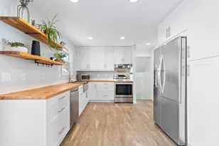 2008 Lenora Dr, West Bend, WI 53090 - Photo 6