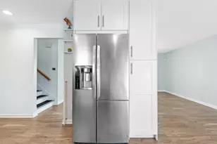 2008 Lenora Dr, West Bend, WI 53090 - Photo 8