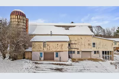 S30W29839  Sunset Dr, Genesee, WI 53189 - Photo 4