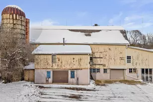 S30W29839 Sunset Dr, Genesee, WI 53189 - Photo 4