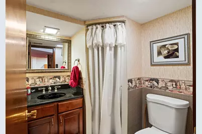 3352 N Elmwood Dr, Racine, WI 53405 - Photo 20