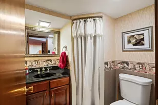 3352 N Elmwood Dr, Racine, WI 53405 - Photo 20