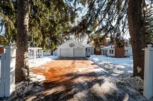 3352 N Elmwood Dr, Racine, WI 53405 - Photo 2