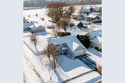 641  Small Farm Rd, Mukwonago, WI 53149 - Photo 2