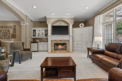 W261N2830  Woodburne Ct, Pewaukee, WI 53072 - Photo 10