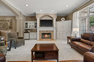 W261N2830 Woodburne Ct, Pewaukee, WI 53072 - Photo 10