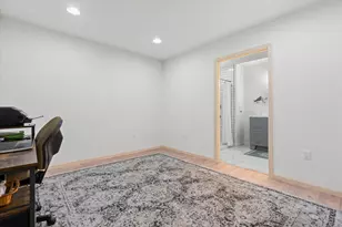 W261N2830 Woodburne Ct, Pewaukee, WI 53072 - Photo 40