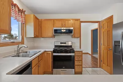 3310  108th Pl, Pleasant Prairie, WI 53158 - Photo 14